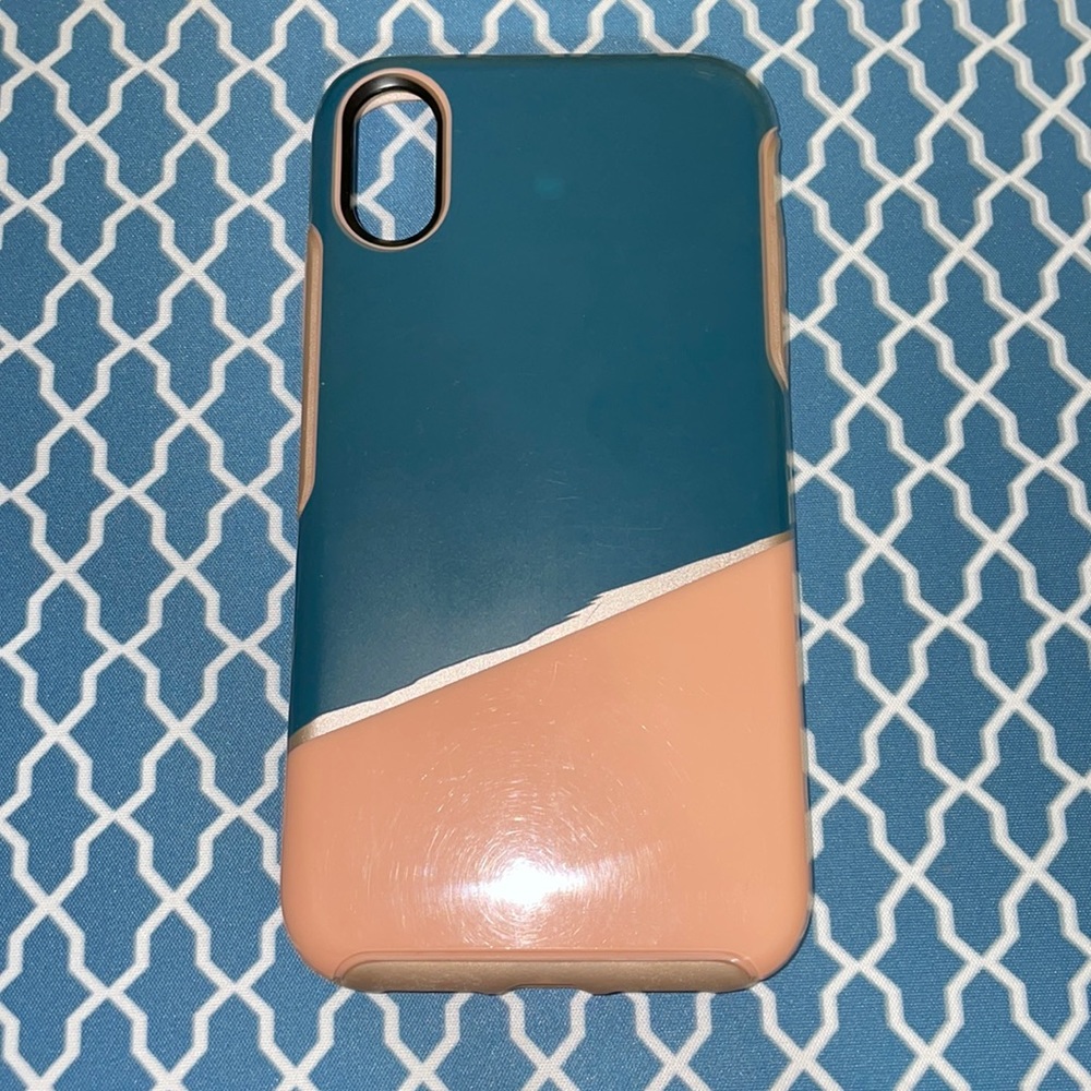 iPhone XR OtterBox symmetry case